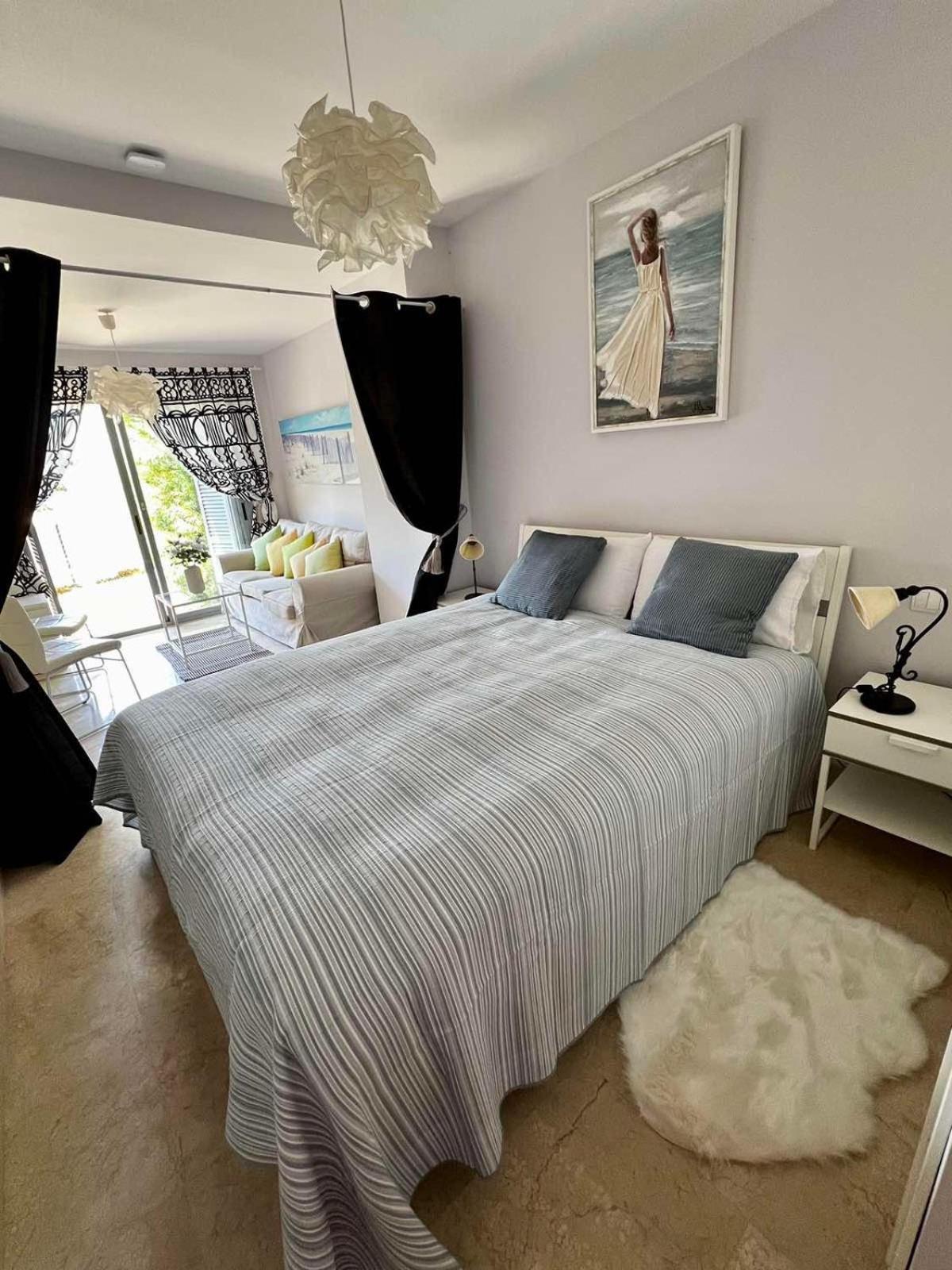 Apartment Golden Dreams Of